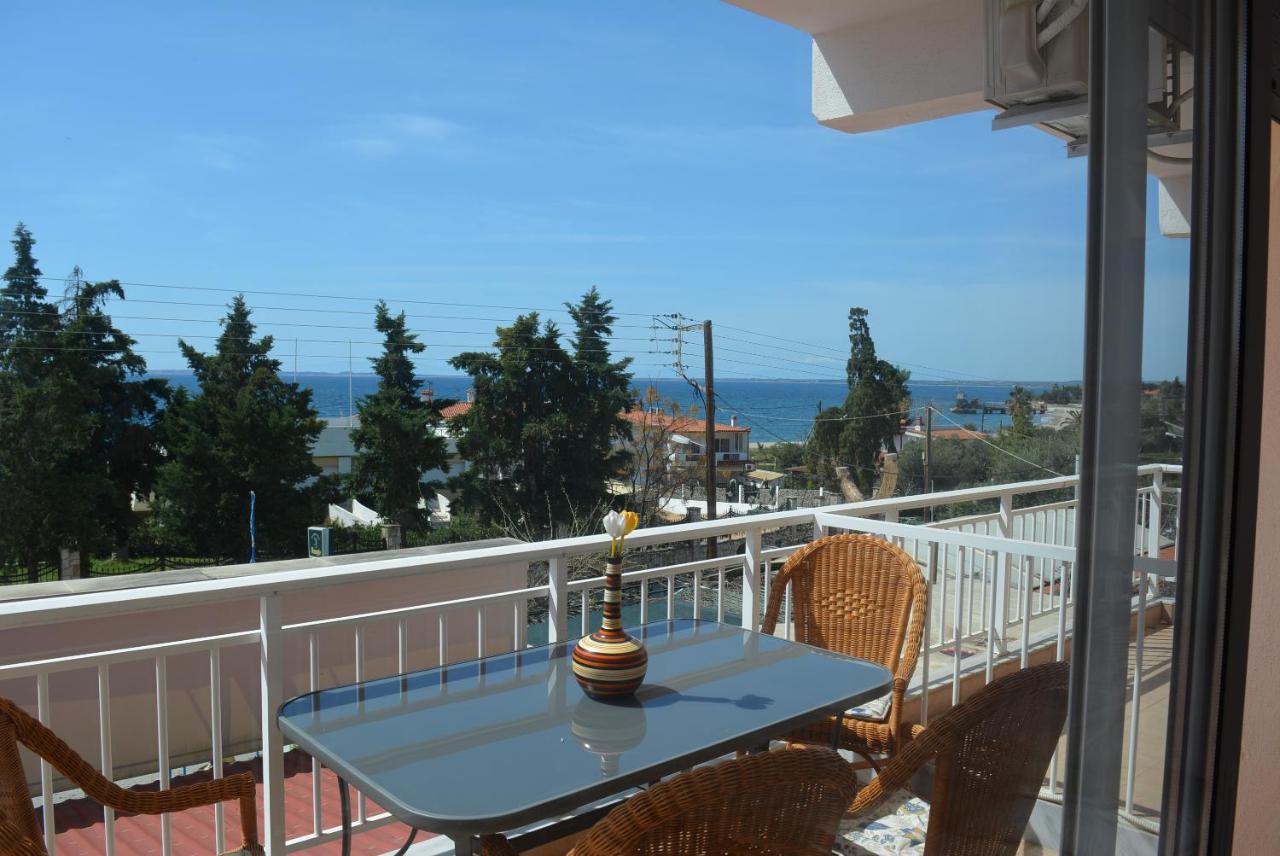 Panos Apartments Gerakini Luaran gambar