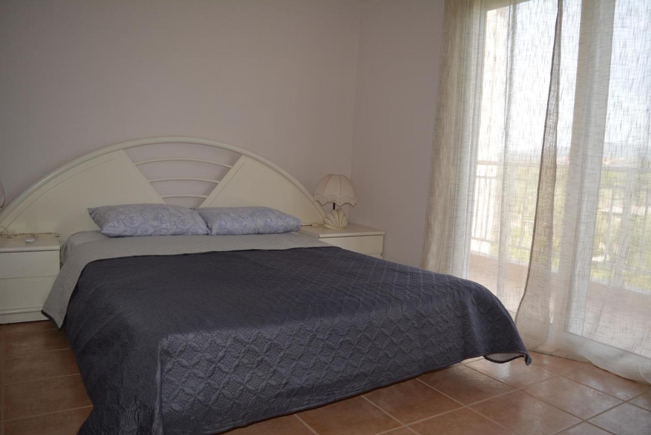 Panos Apartments Gerakini Luaran gambar