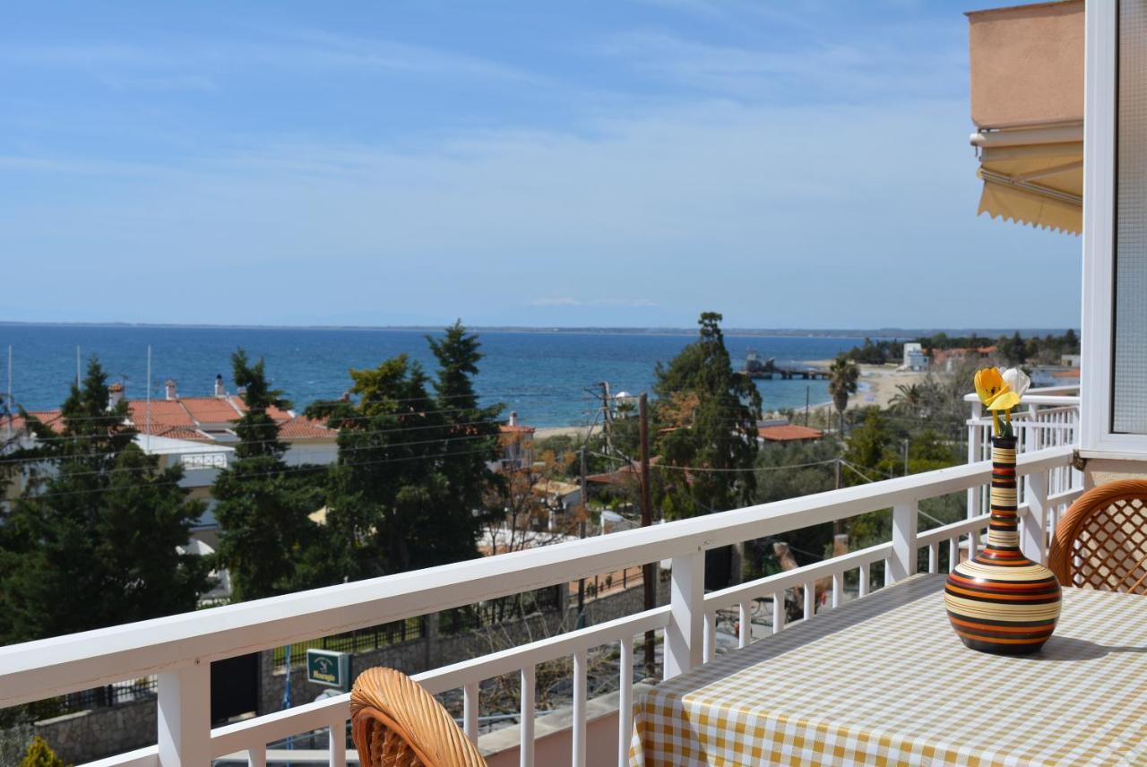 Panos Apartments Gerakini Luaran gambar