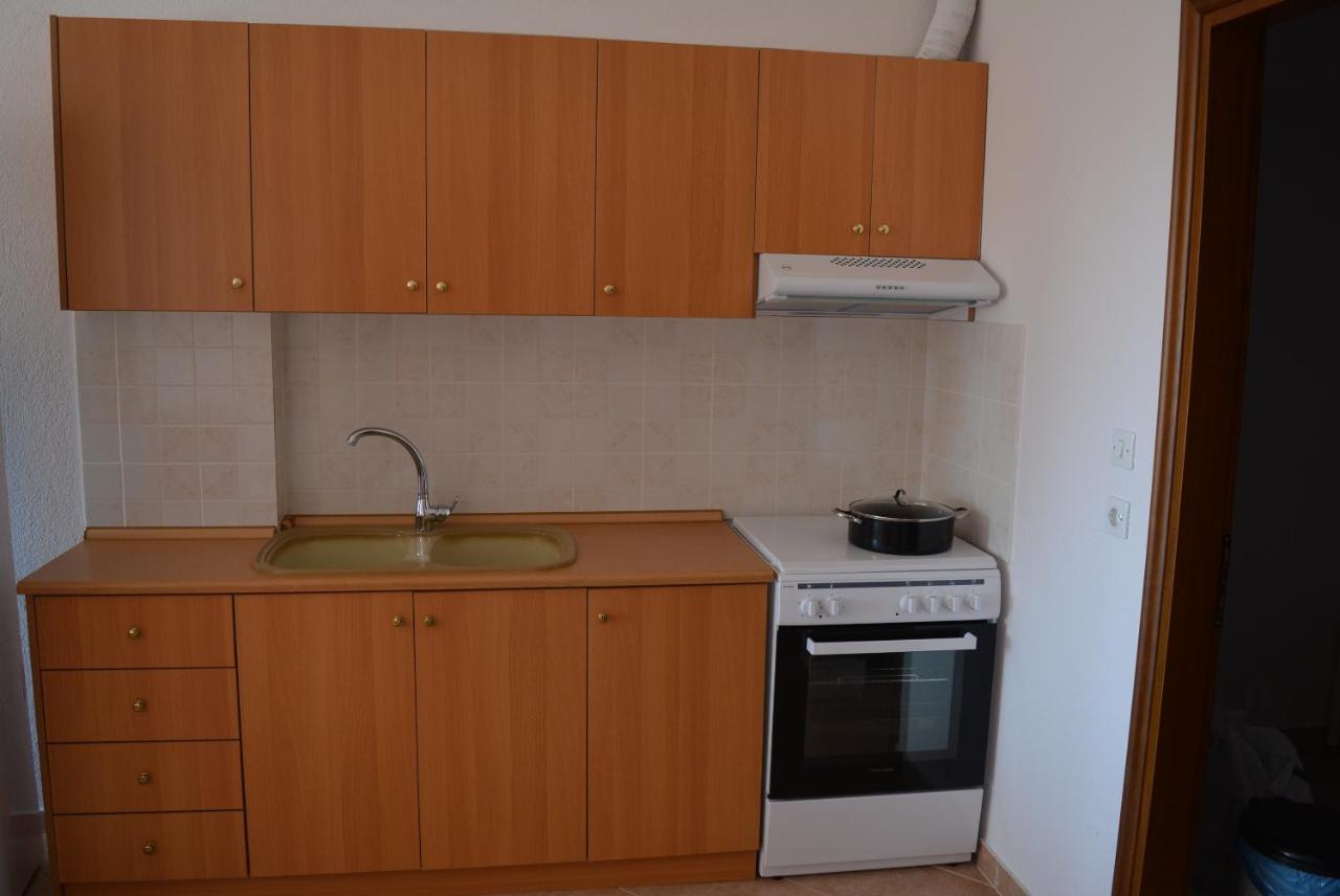 Panos Apartments Gerakini Luaran gambar