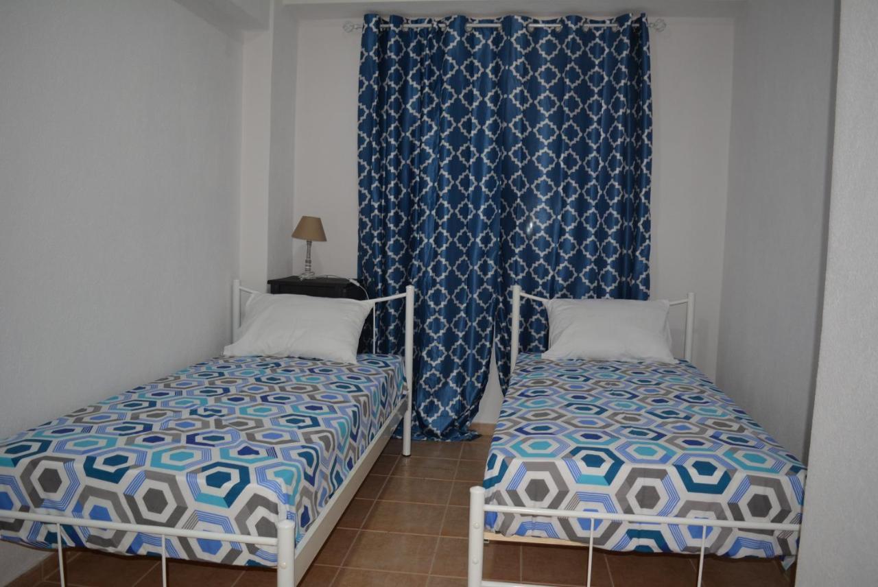 Panos Apartments Gerakini Luaran gambar